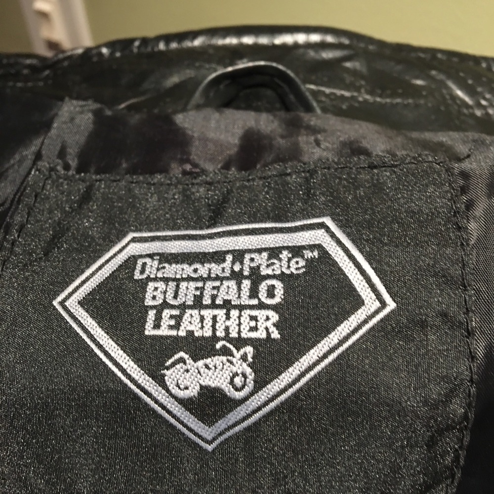 Motorcycle Riding Leather Jacket. - Picture 7 of 7